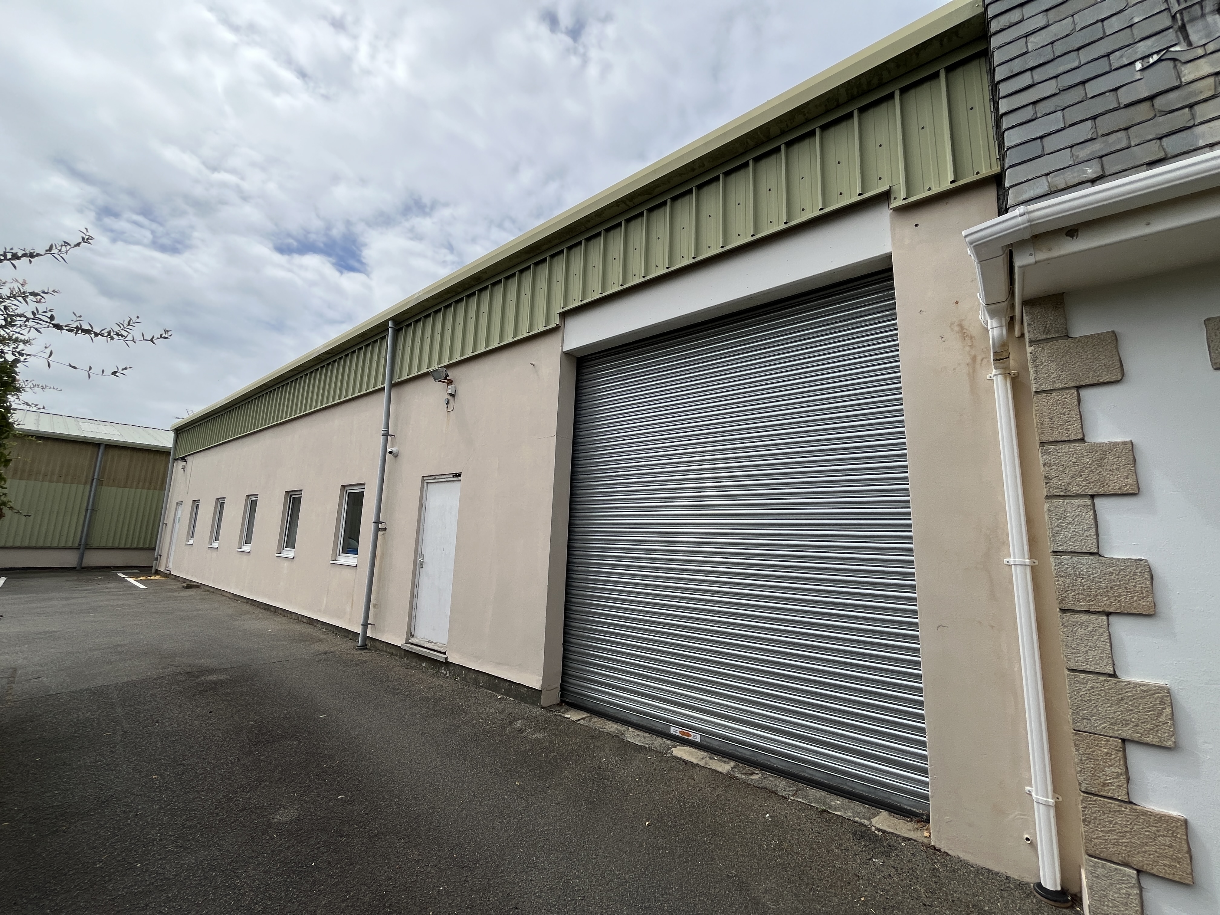 FOR RENT Normandie House Watts Property Consultants